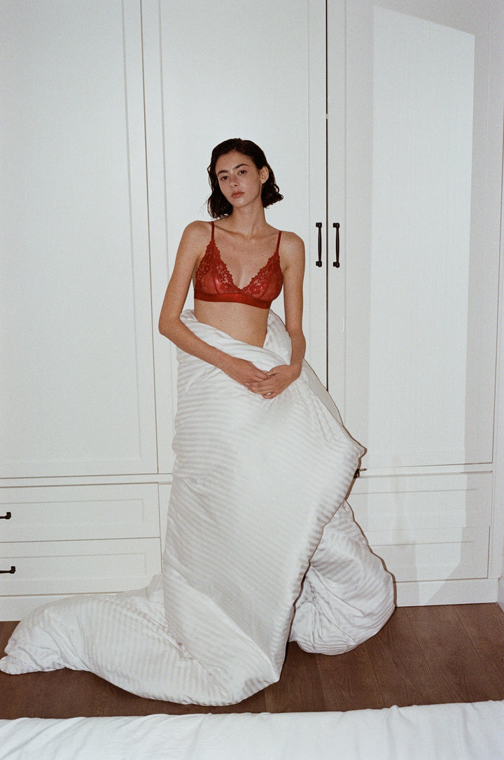 חזיית משולשים תחרה מלרוז פס גומי | בורדו