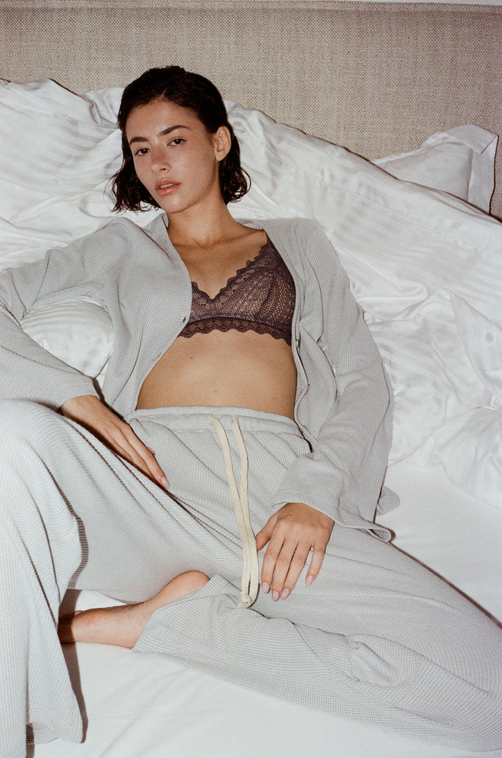 חולצת פיג'מה אוליביה כפתורים בד וופל | אפור