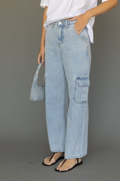מכנסי דנים קלואי בגזרת קרגו | ג'ינס