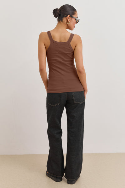 גופיית בייסיק אלכסה | חום כהה