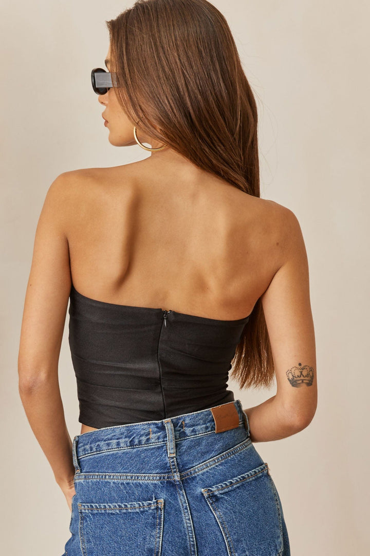 סטרפלס ניקול קאט אאוט | שחור