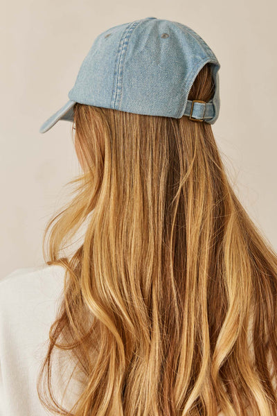 כובע נורי בשילוב לוגו | ג'ינס וואש