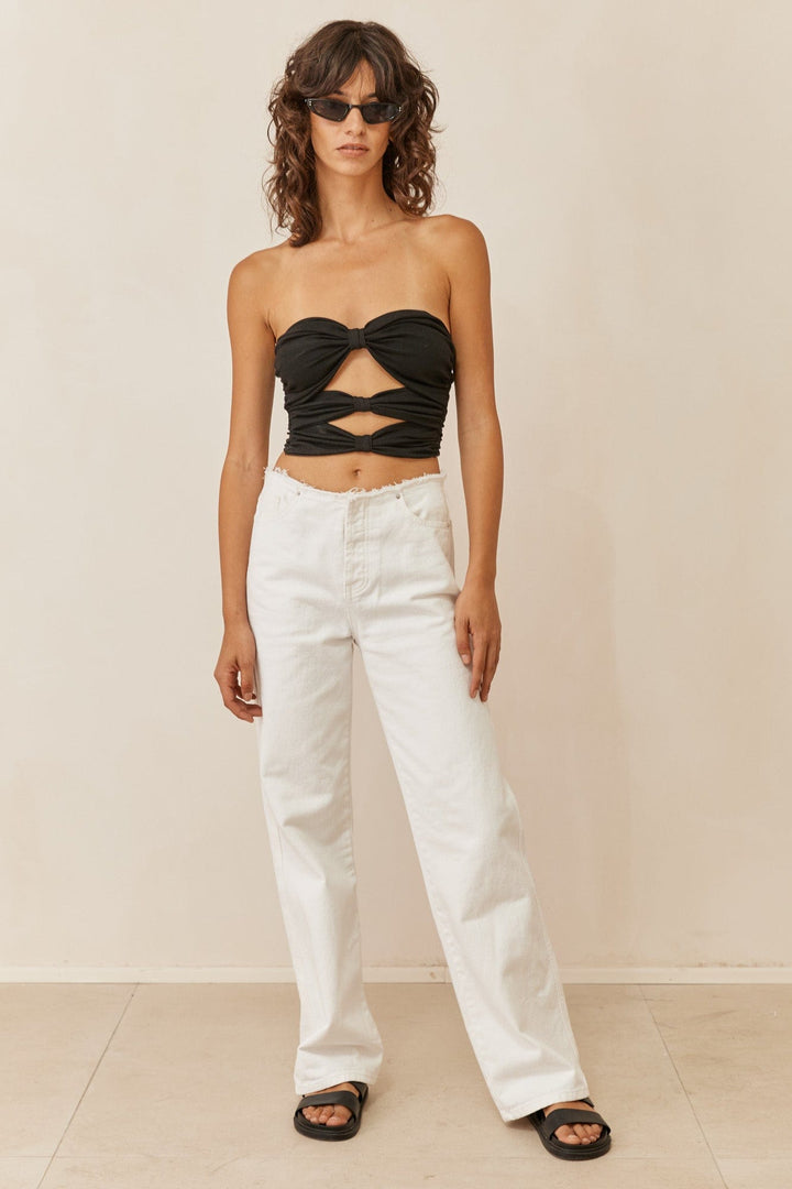 טופ סטרפלס מיילי חיתוכים | שחור