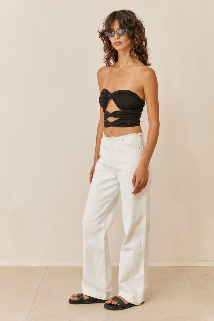 טופ סטרפלס מיילי חיתוכים | שחור