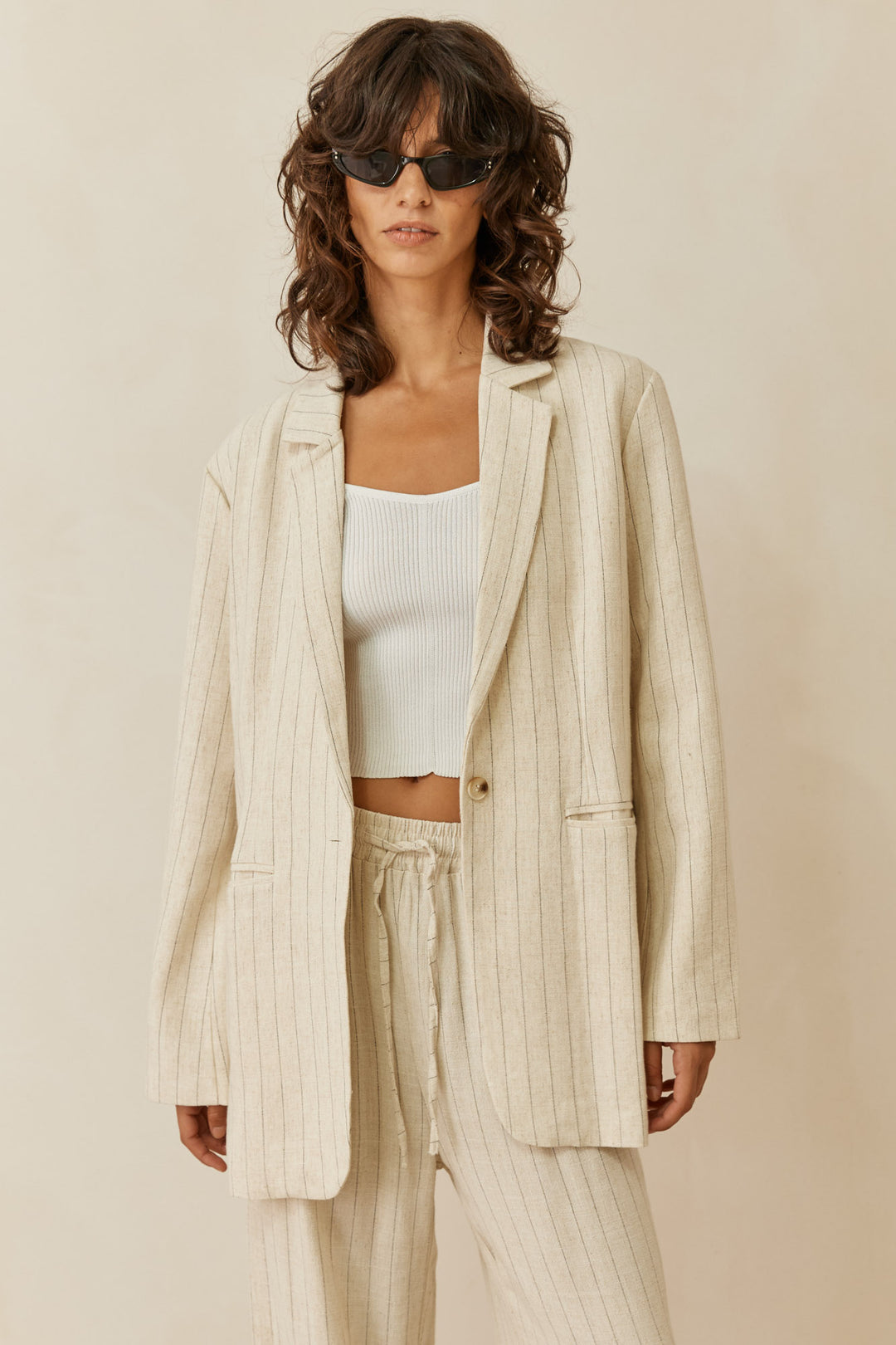 ג'קט שאנון סטרייפס בסגירת כפתור | בז'/שחור