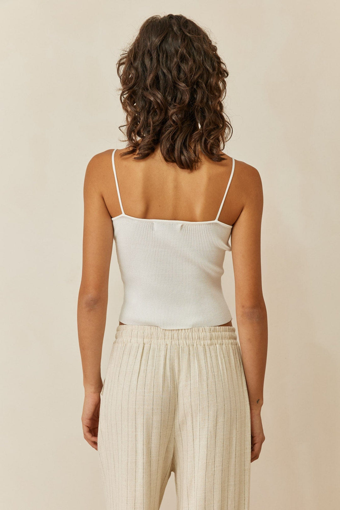 גופיית ריב קייסי כתפיות דקות | לבן