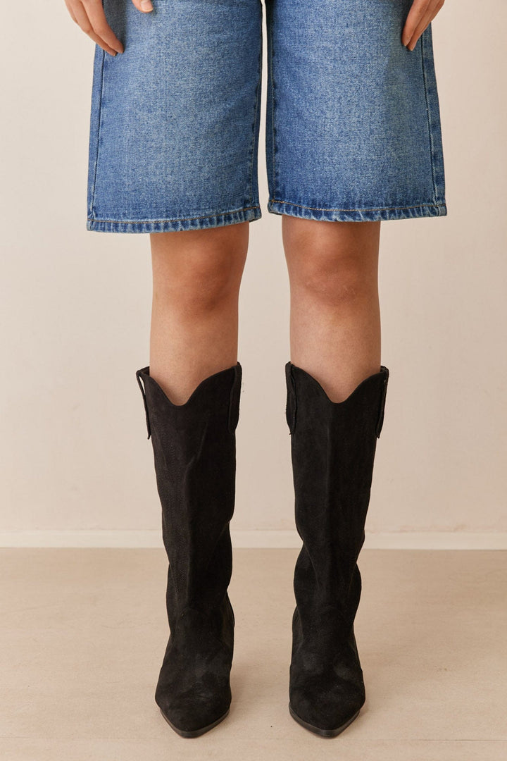 מגפי בוקרים אן דמוי זמש בשילוב תיפורים | שחור