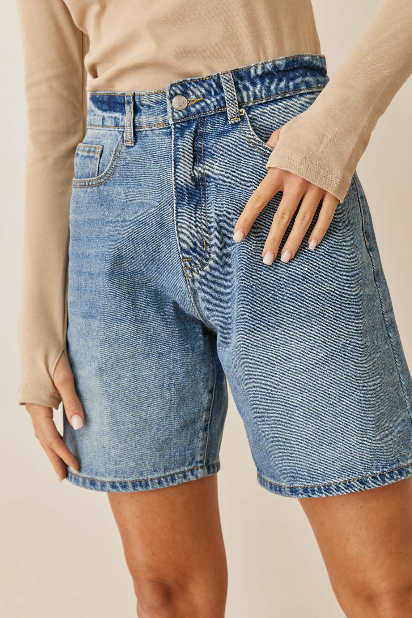 מכנסי דנים ברך איידן בשילוב רקמת לוגו | ג'ינס