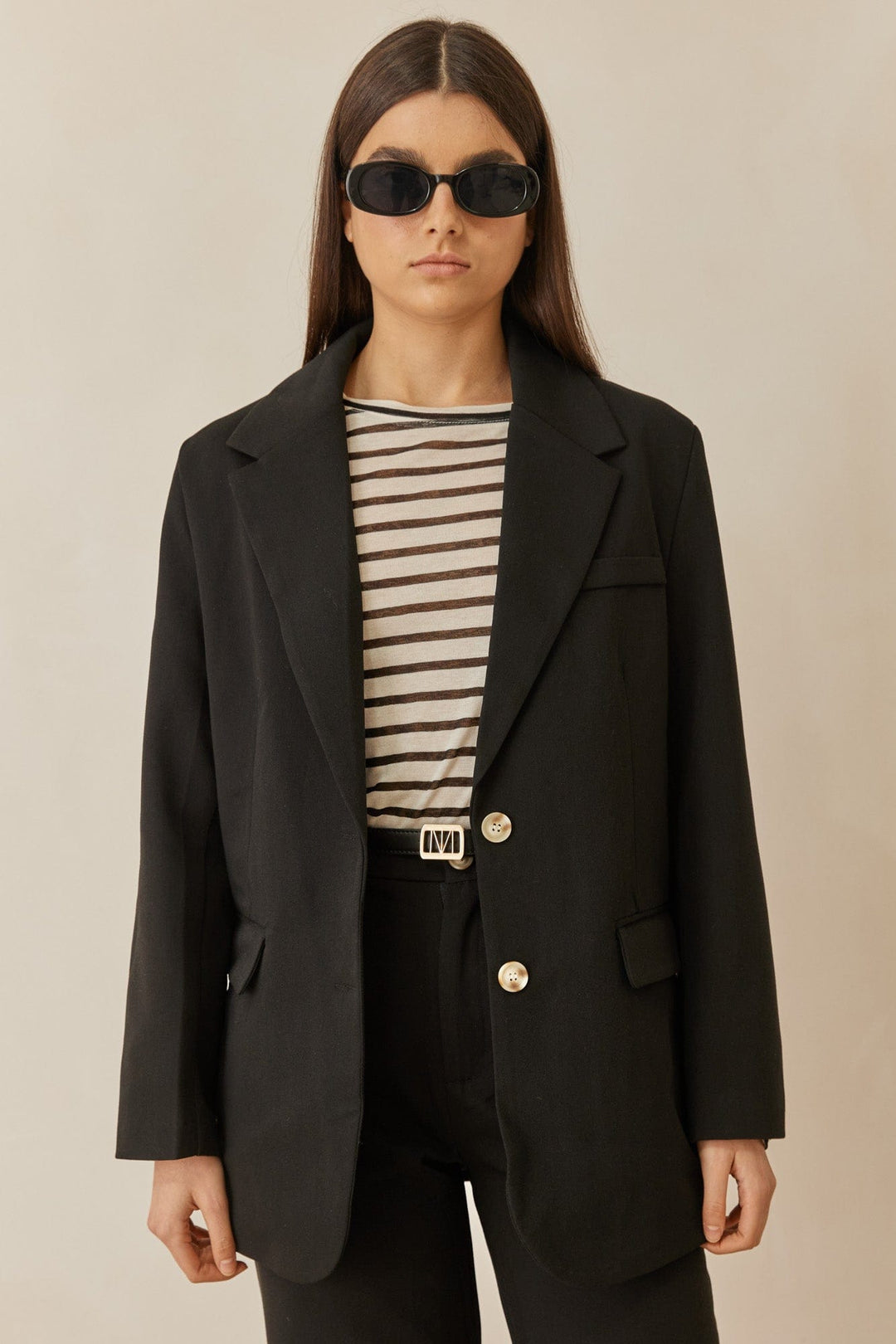 בלייזר מחויט אוברסייז רומי | שחור