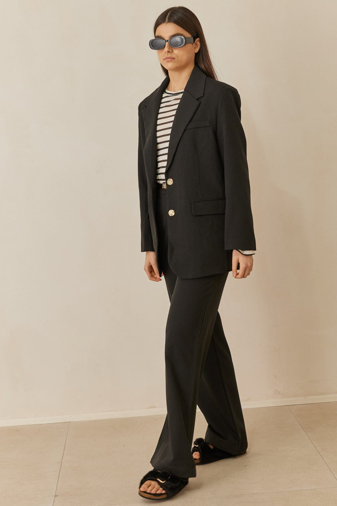 בלייזר מחויט אוברסייז רומי | שחור