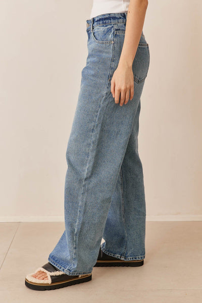 מכנסי דנים בויפרנד נינה בשילוב רקמת לוגו | ג'ינס