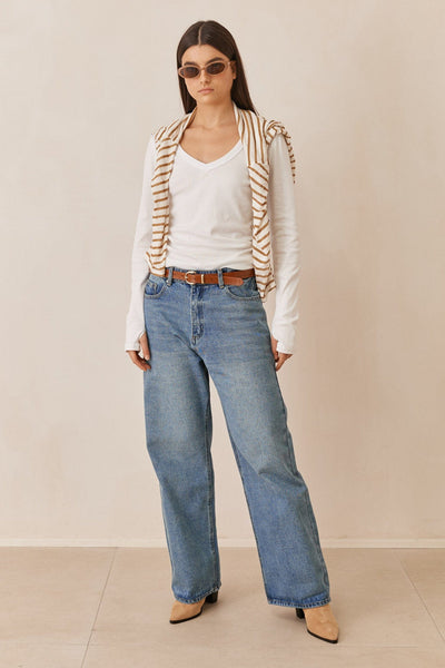 מכנסי דנים בויפרנד נינה בשילוב רקמת לוגו | ג'ינס