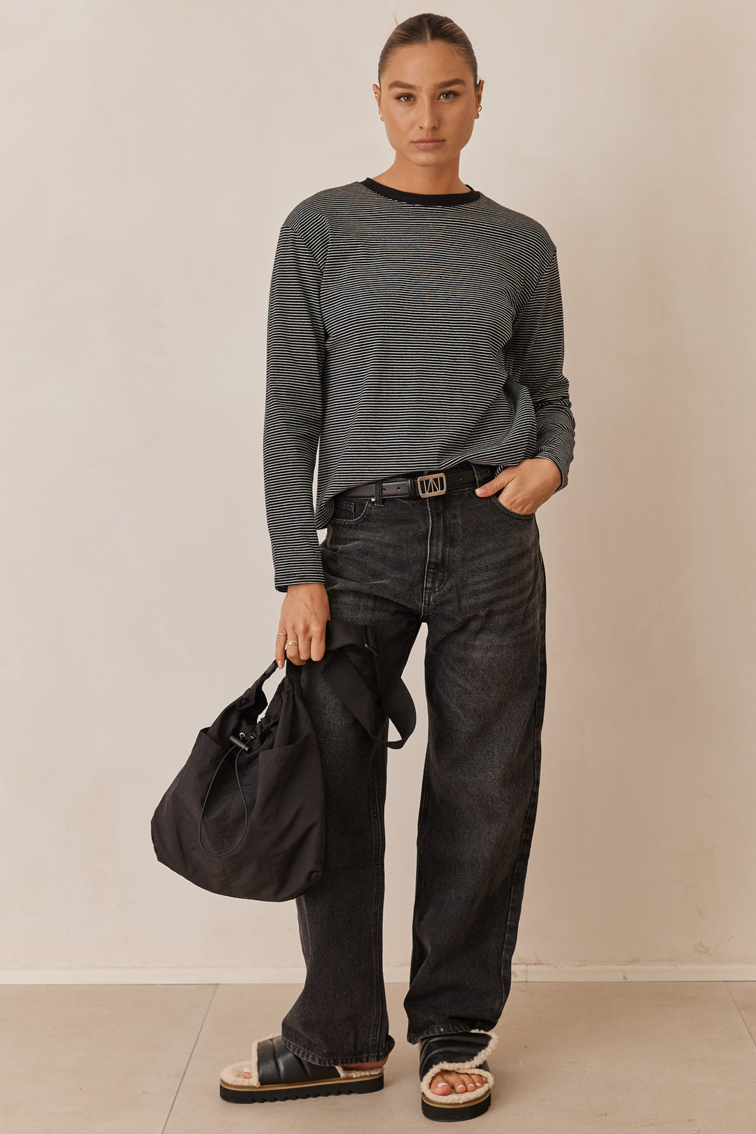 חולצת ג'יימי סטרייפס צווארון מובלט | שחור/לבן