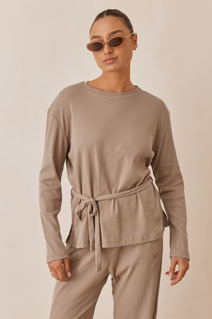 חולצת מארני בד ריב בשילוב קשירה ורקמת לוגו | מוקה