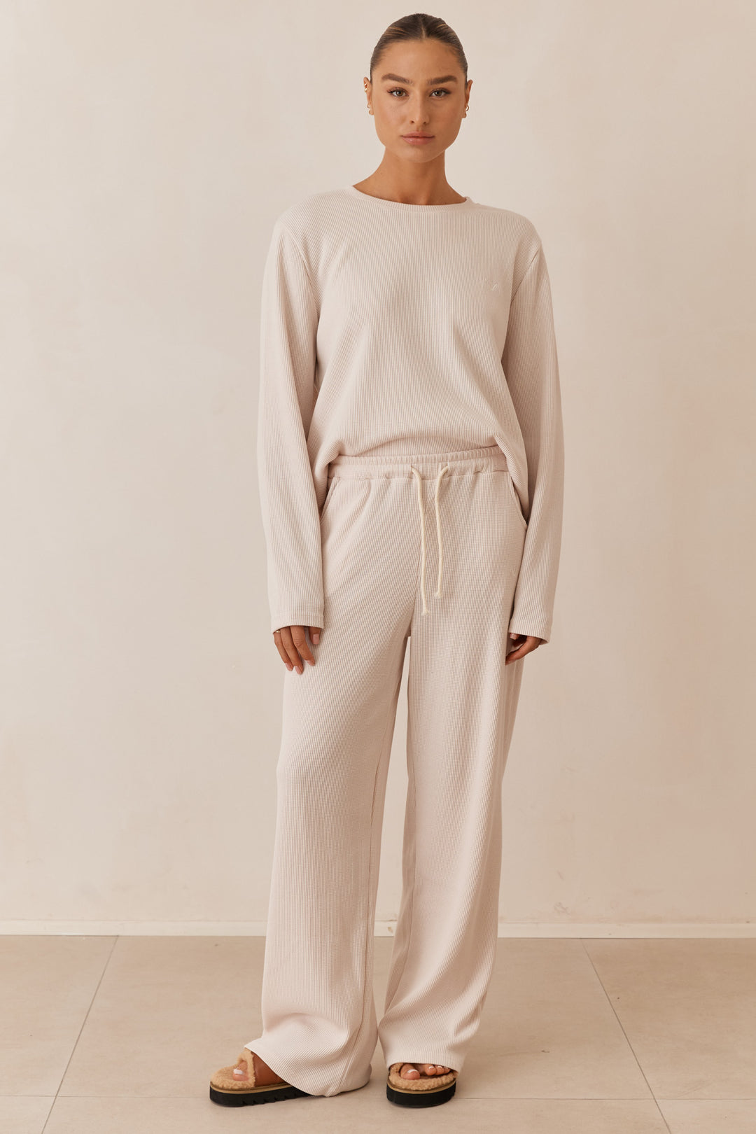 חולצת אליסון בד וופל בשילוב רקמת לוגו | קרם