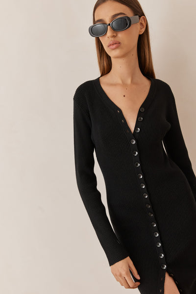 שמלת סריג אמנדה בשילוב כפתורים | שחור