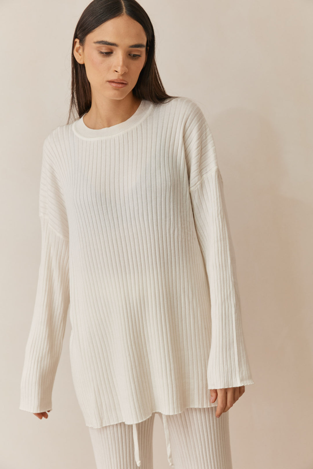 חליפת סריג לורנס | לבן