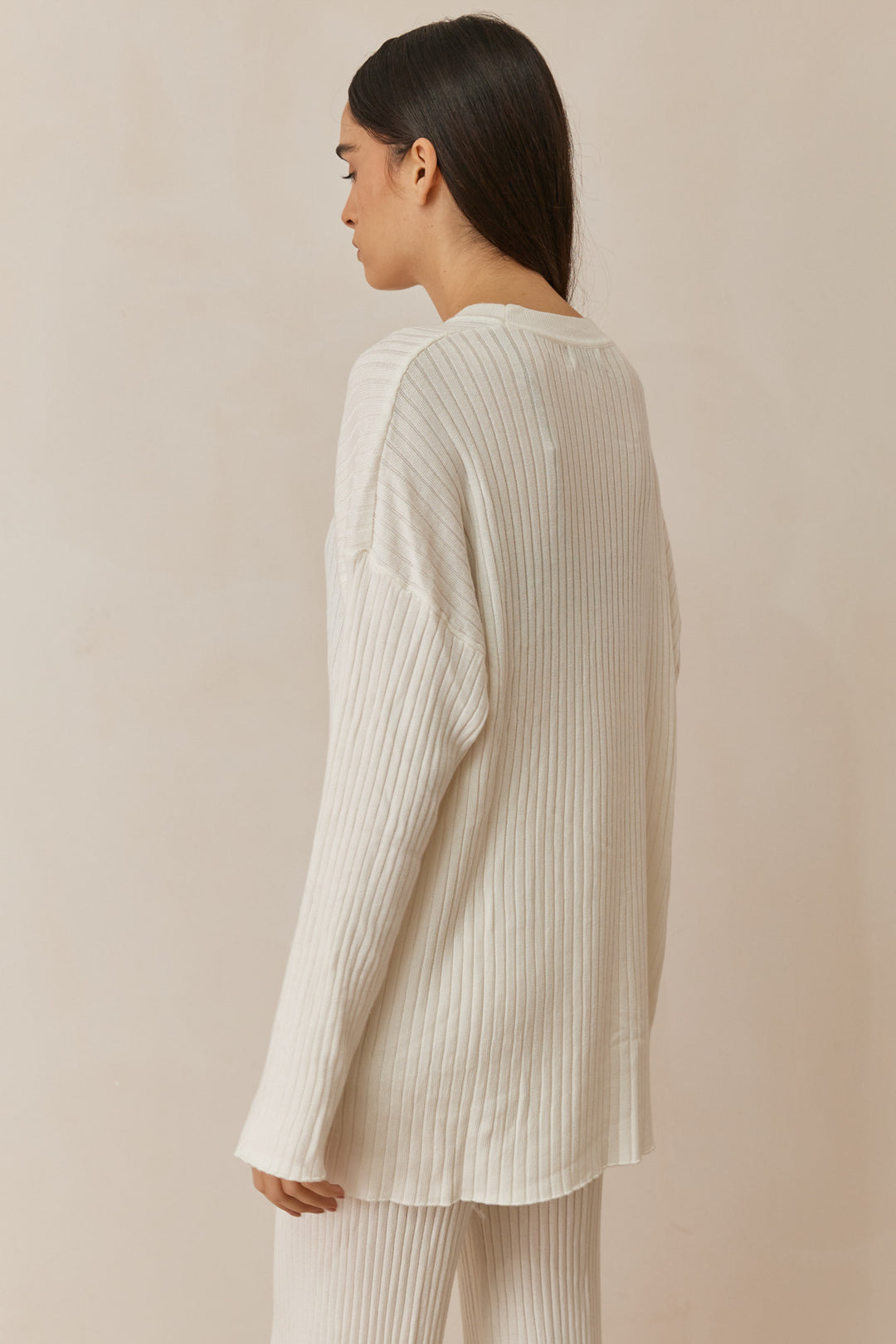 חליפת סריג לורנס | לבן