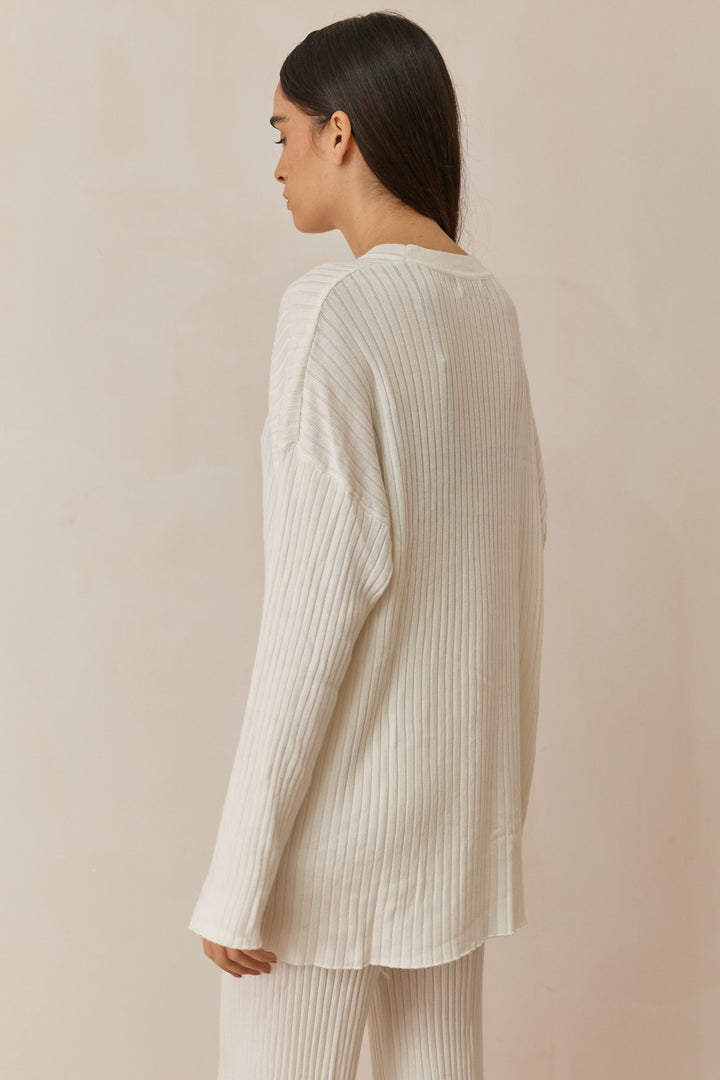 חליפת סריג לורנס | לבן