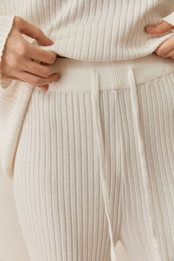 חליפת סריג לורנס | לבן