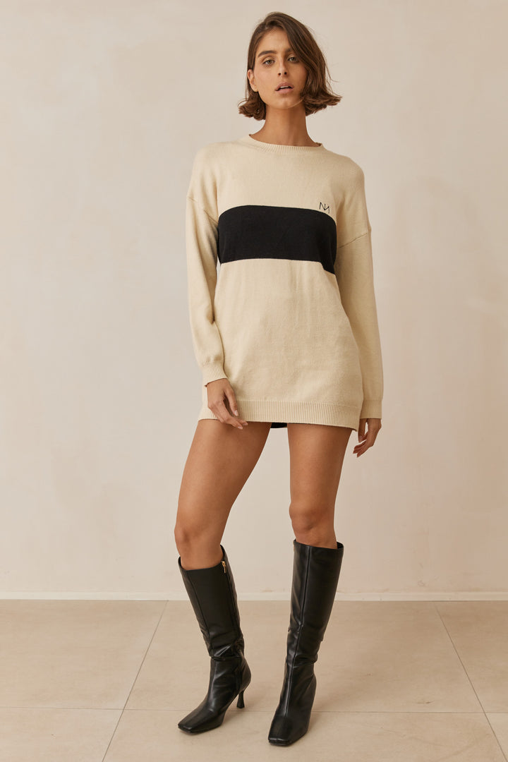 טוניקת סריג נורי בשילוב לוגו | קרם/שחור