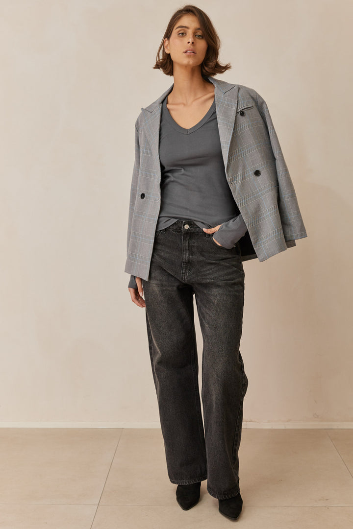 חולצת בייסיק מייגן וי שרוול כפפה | אפור כהה