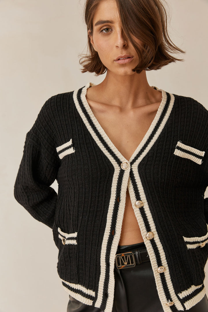 קרדיגן סריג צ׳ארלי בשילוב כפתורים | שחור