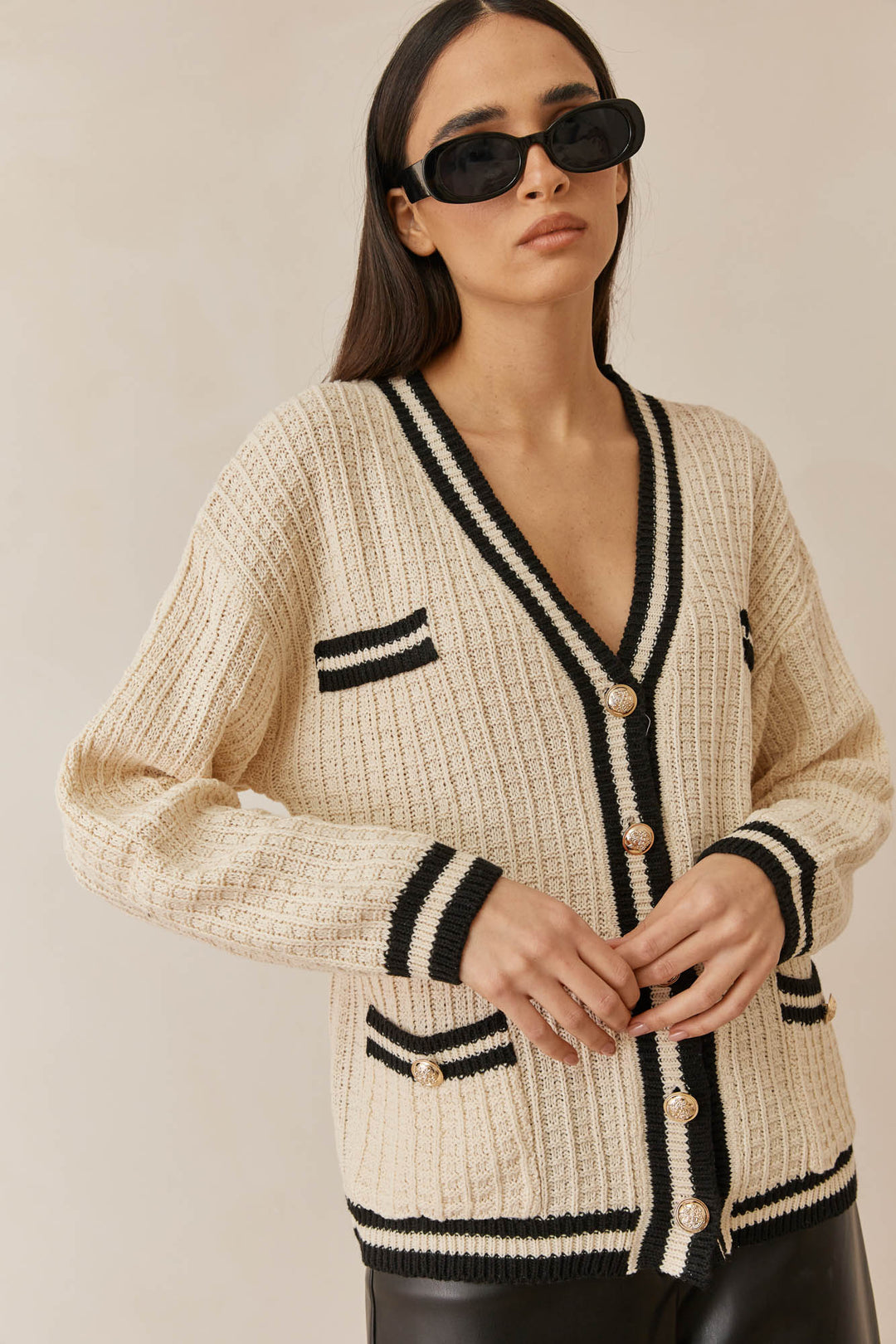 קרדיגן סריג צ׳ארלי בשילוב כפתורים | שמנת