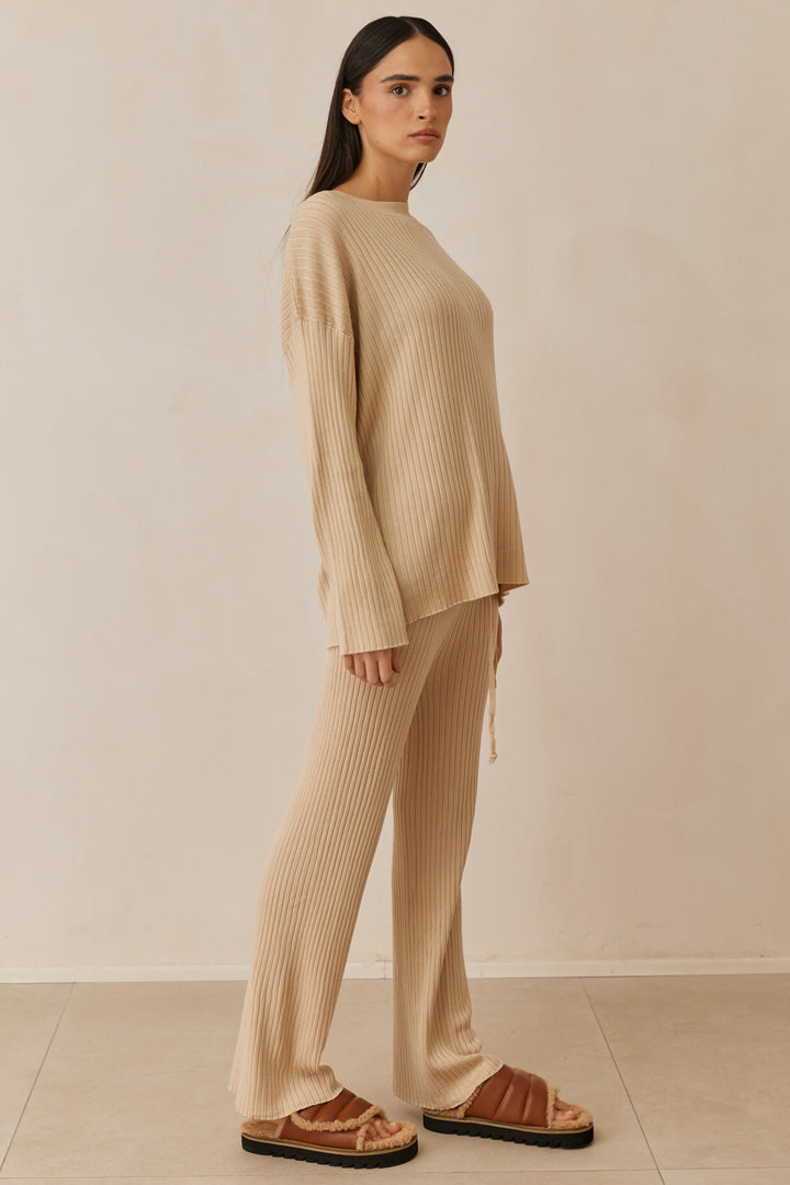 חליפת סריג לורנס | בז'