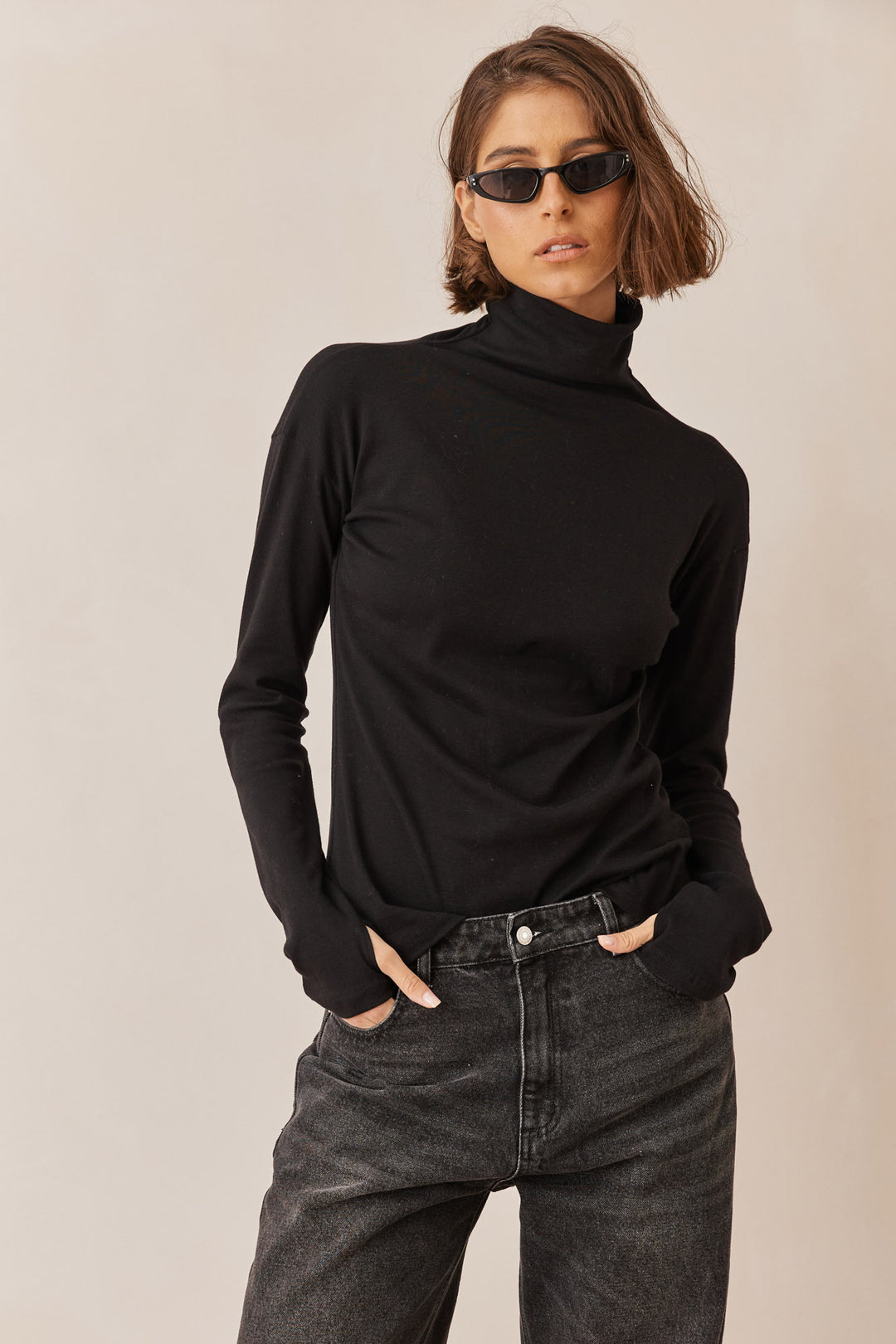 חולצת בייסיק גולף הלני שרוול כפפה | שחור
