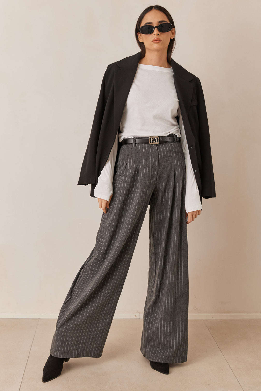 מכנסי ג'רי מחויטים | אפור/לבן