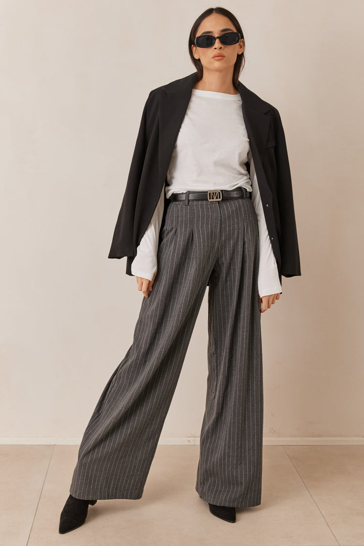 מכנסי ג'רי מחויטים | אפור/לבן