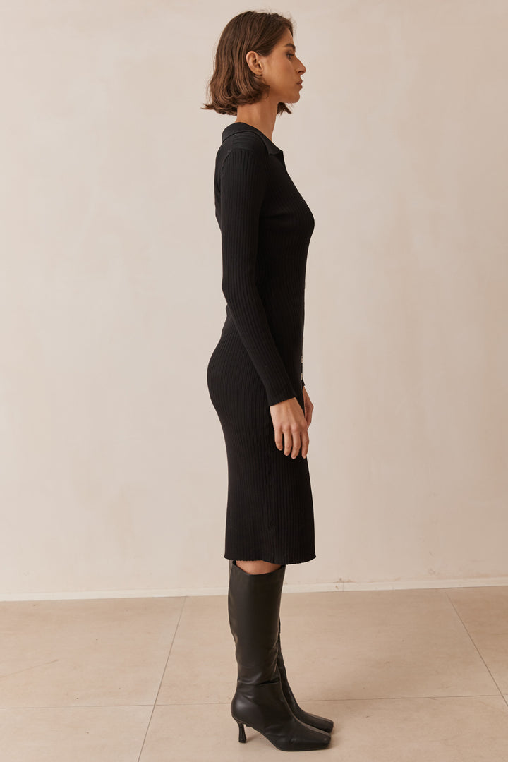 שמלת ריב ג'ולי בשילוב כפתורים | שחור