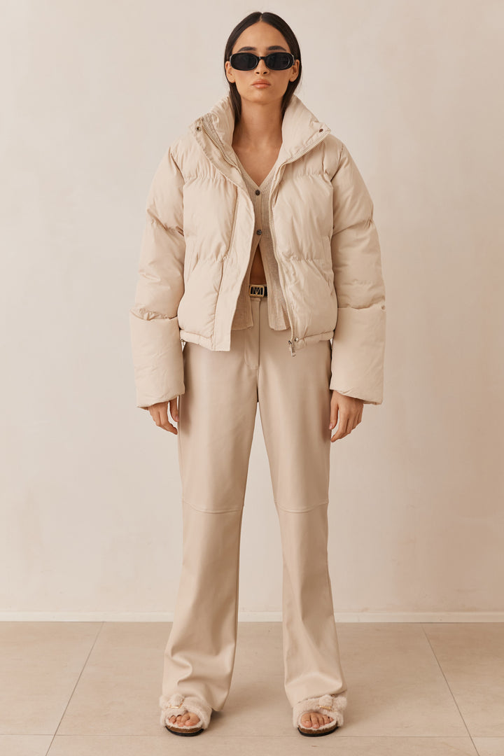 מכנסי דמוי עור הלנה | בז'