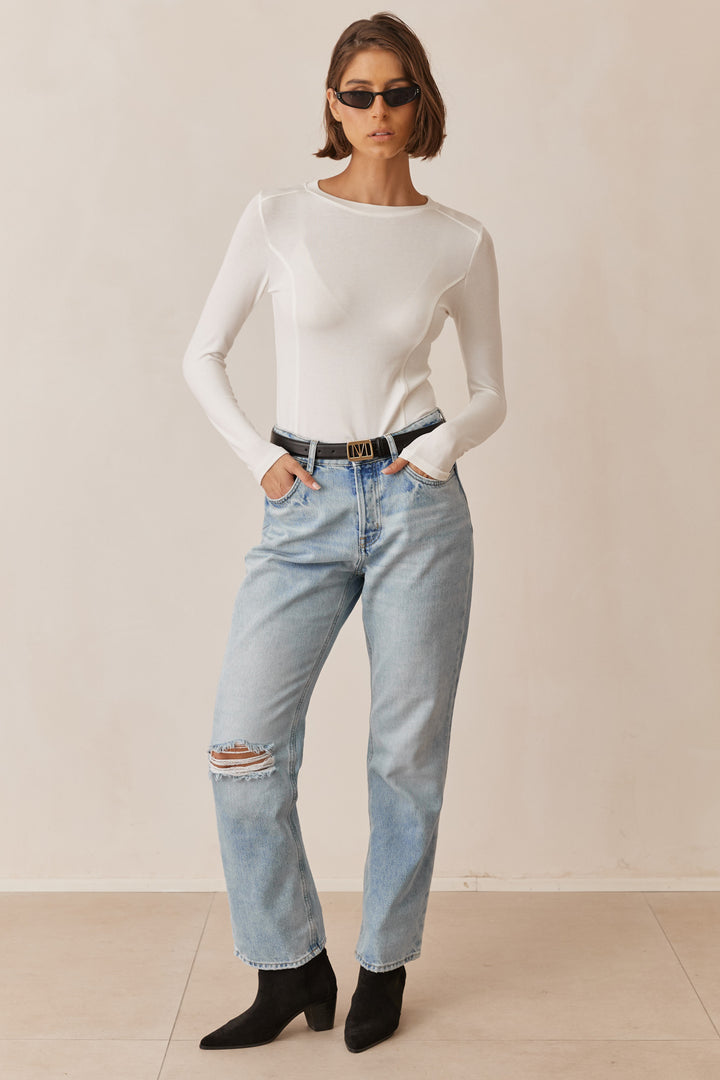 חולצת בייסיק נולה בשילוב תיפורים בולטים | לבן