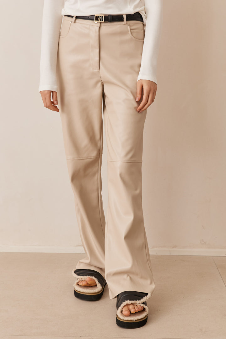 מכנסי דמוי עור הלנה | בז'