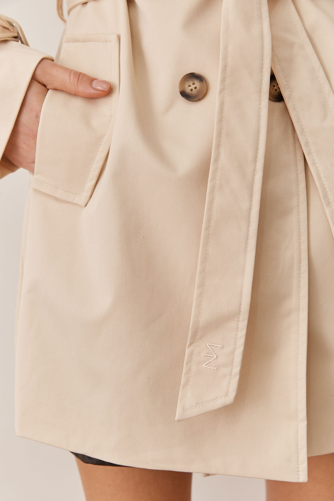 מעיל טראנץ' גרייסלין כפתורי נמר בשילוב רקמת לוגו | בז׳