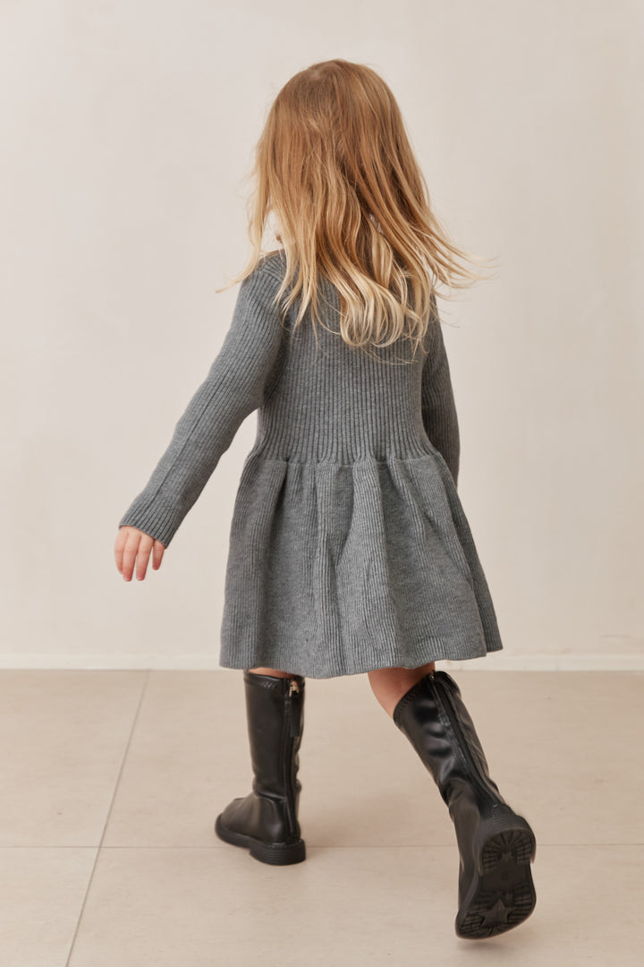 שמלת סריג גירלי | אפור כהה