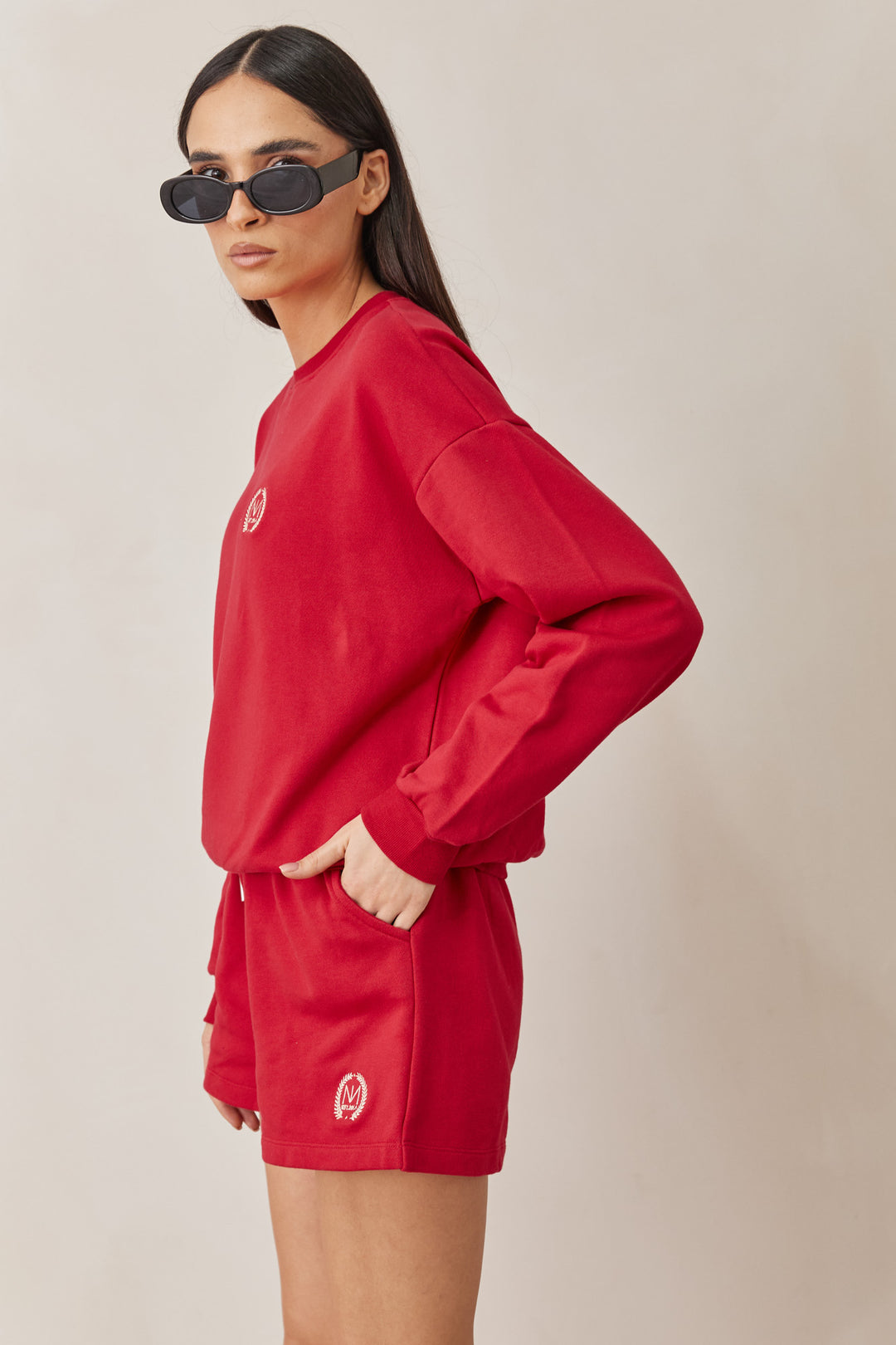 מכנסי ספורטס נורי בשילוב רקמת לוגו | אדום