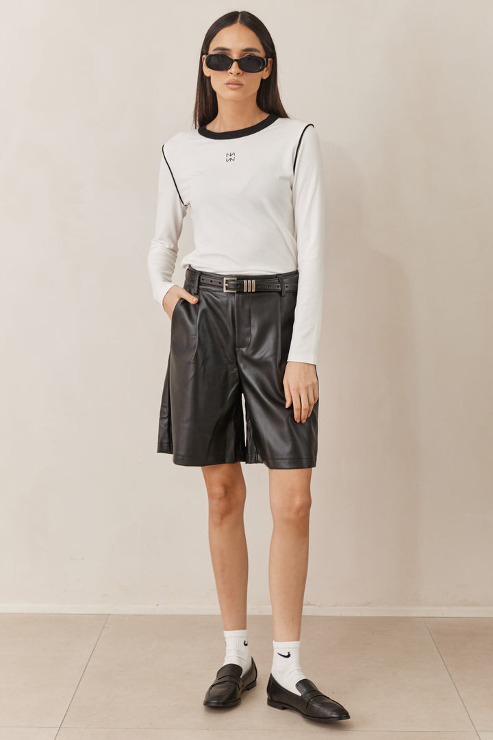 מכנסי ברמודה גרייס דמוי עור | שחור