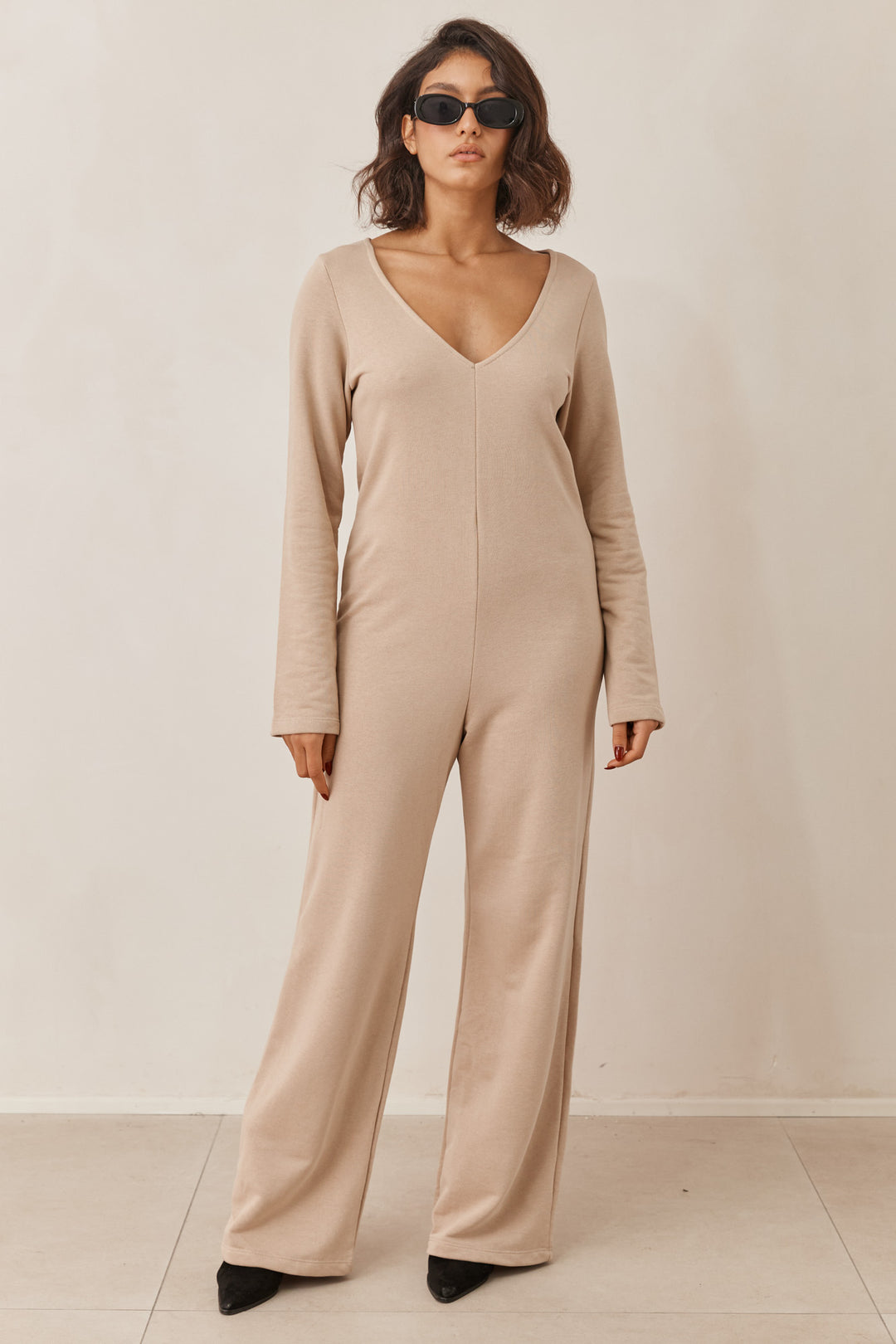 אוברול איזבל מחשוף וי | בז'