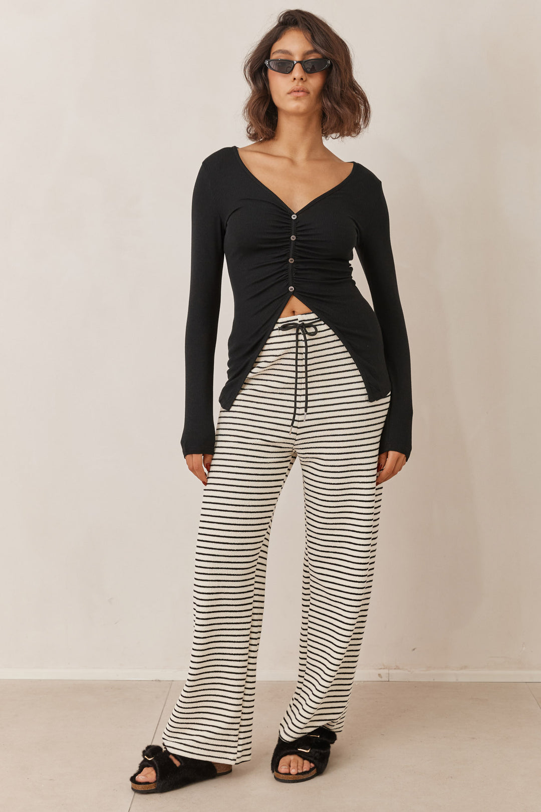 מכנסי סטרייפס קייט | לבן/שחור