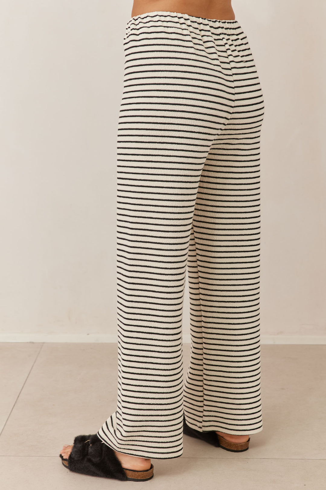 מכנסי סטרייפס קייט | לבן/שחור