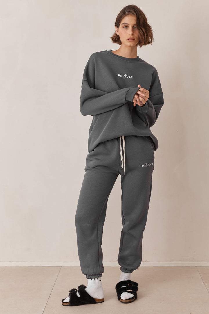 מכנסי פוטר SELF MADE | אפור כהה