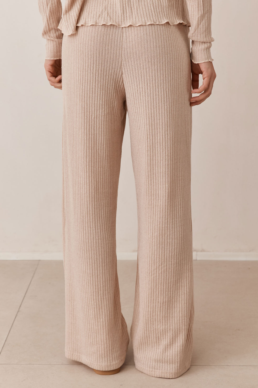 מכנסי סריג לייסי בשילוב קשירה | בז'