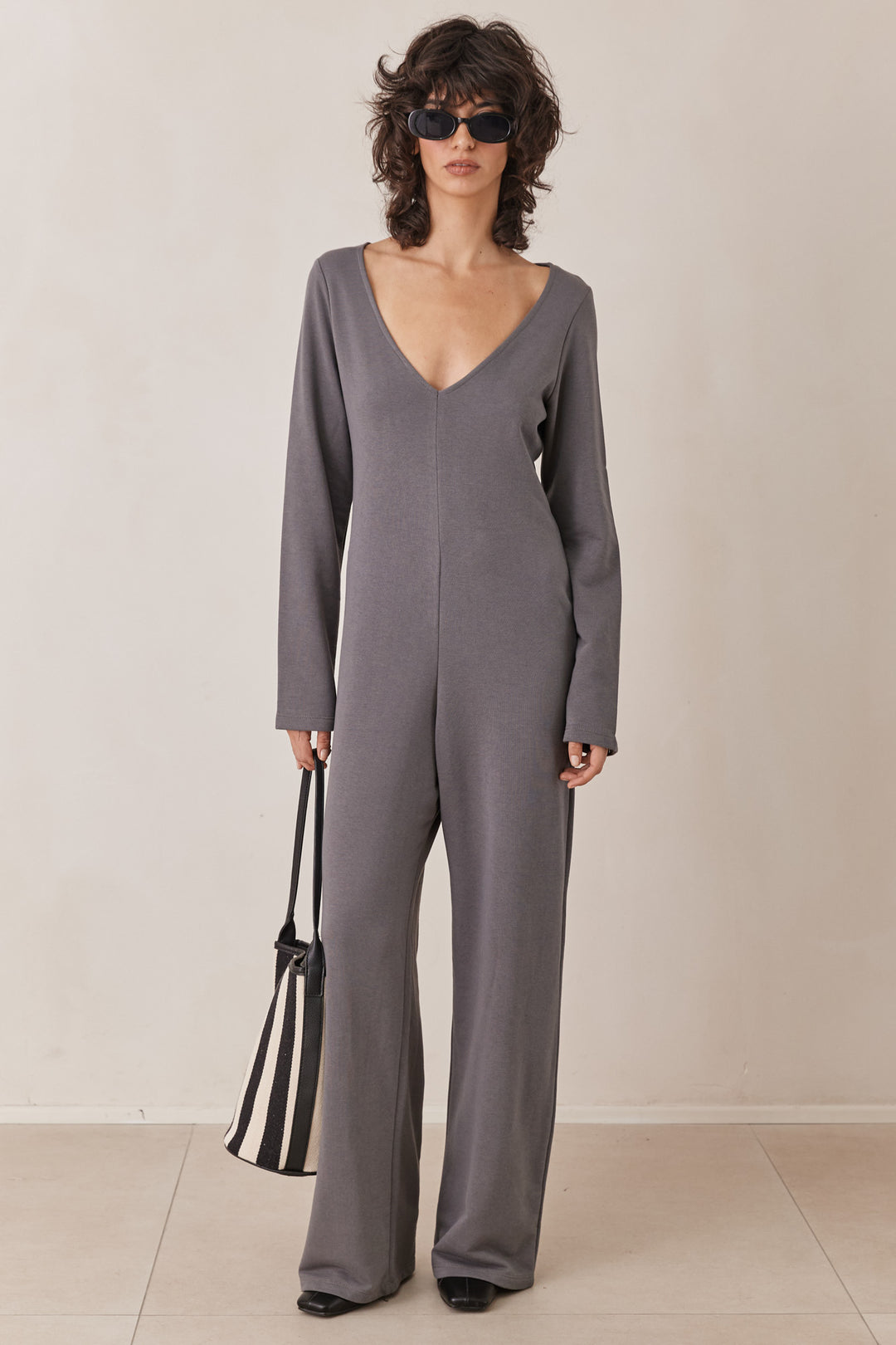 אוברול איזבל מחשוף וי | אפור כהה