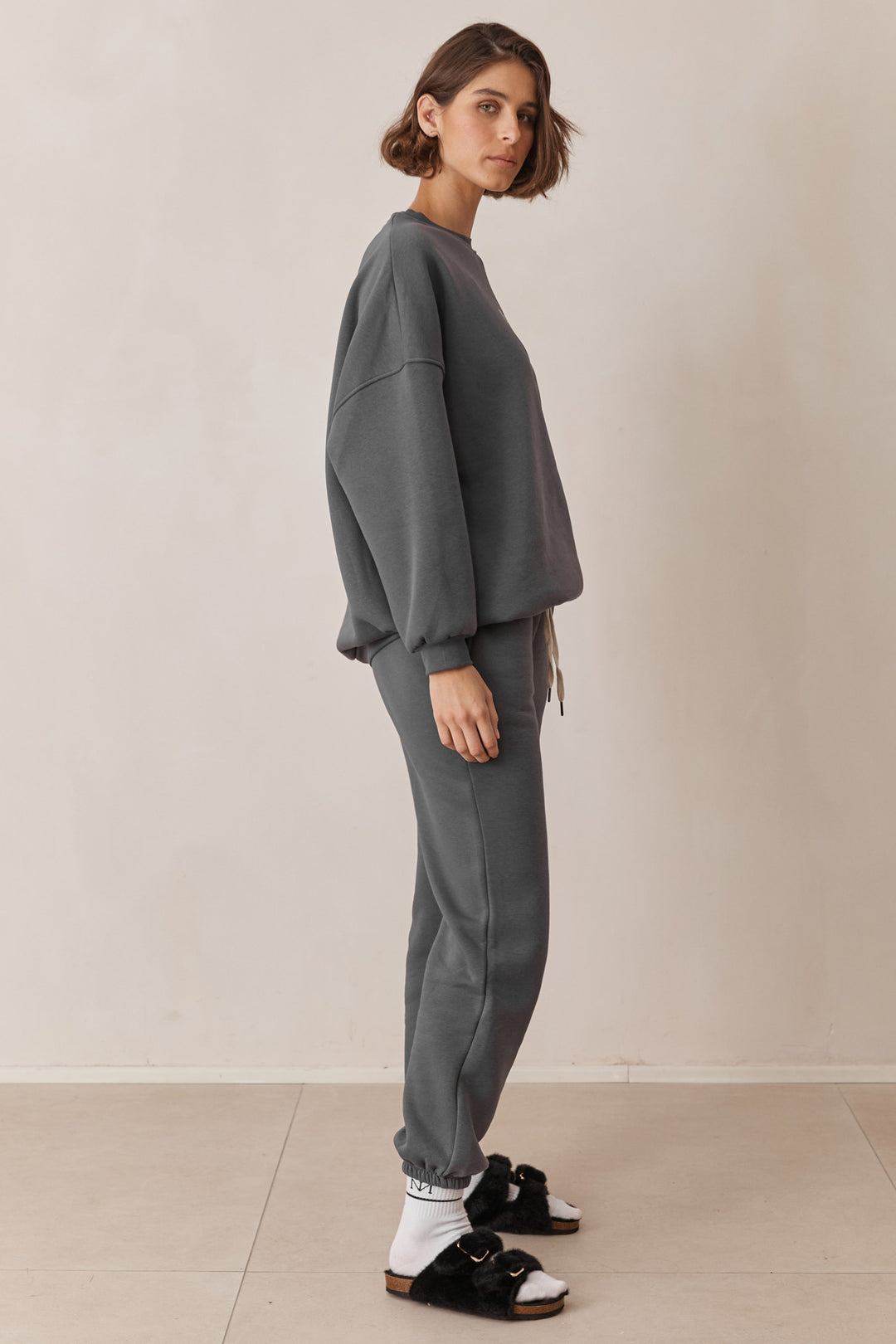 סוויטשרט פוטר אוברסייז SELF MADE | אפור כהה