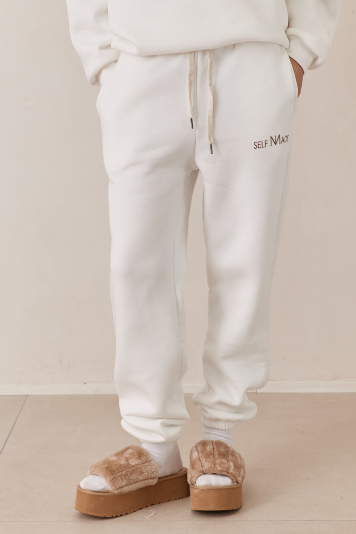 מכנסי פוטר SELF MADE | לבן