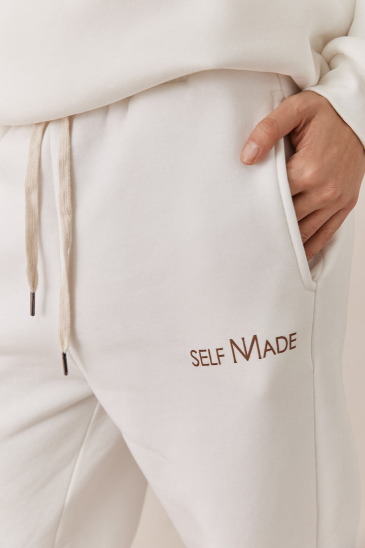 מכנסי פוטר SELF MADE | לבן