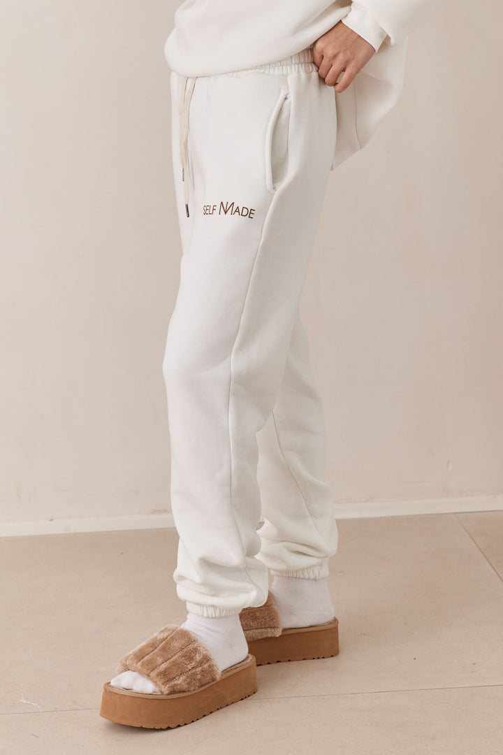 מכנסי פוטר SELF MADE | לבן